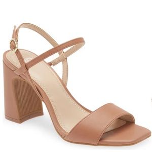 BP Larrissa Sandal. Size 7.5. Tan.
